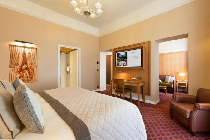 Hotel Barrire Le Westminster Le Touquet Pokoj fotografie A suite at the hotel